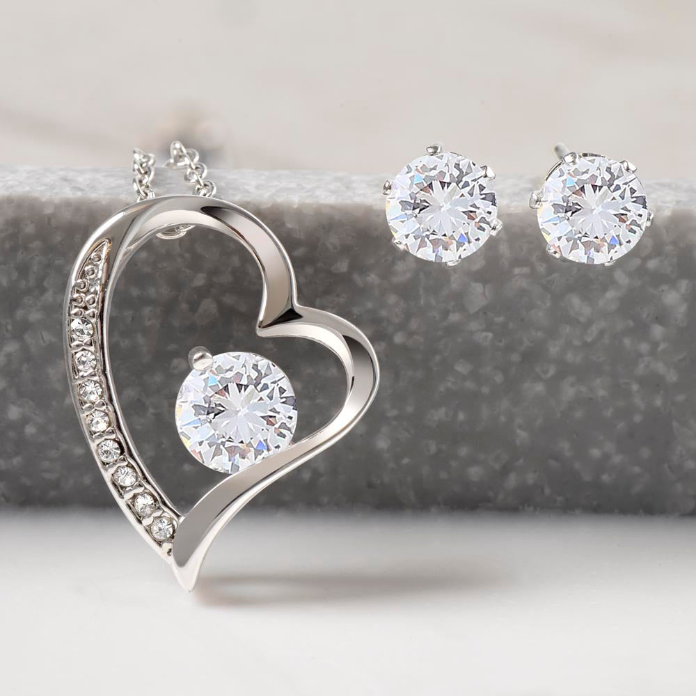 Eternal Love Jewelry Set: A timeless tribute to enduring love.